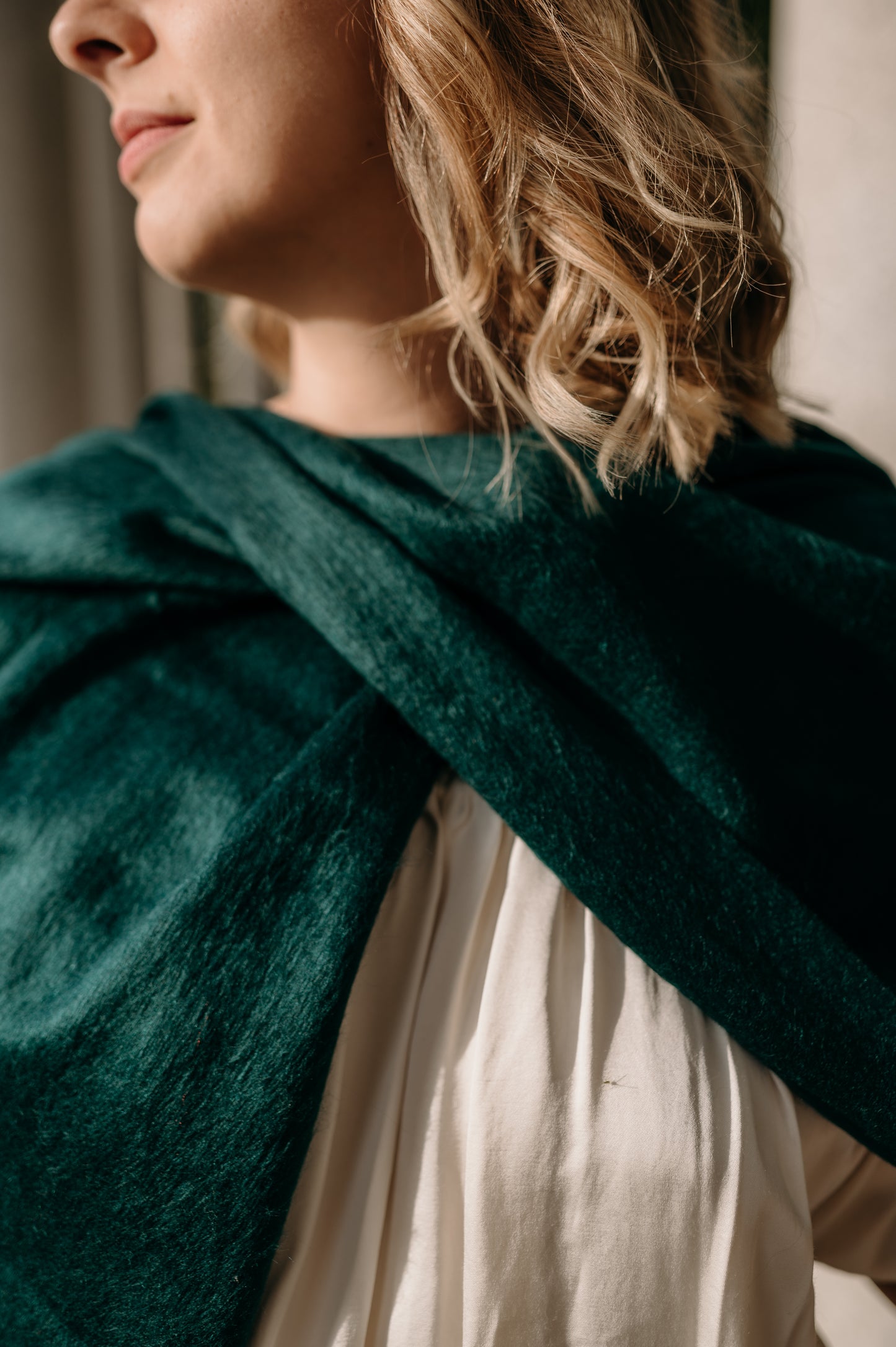 Alpaca Scarf Thin Wool Emerald Green Scarf, Cozy Winter Scarf Emerald Shawl Luxury Scarf Jade Peacock Shawl Alpaca Wool Gifts for her Mum Grandma